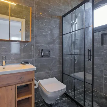 Villa Akuamarin 2 *